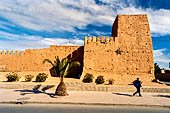 Tiznit - Marocco meridionale. Le mura della medina.